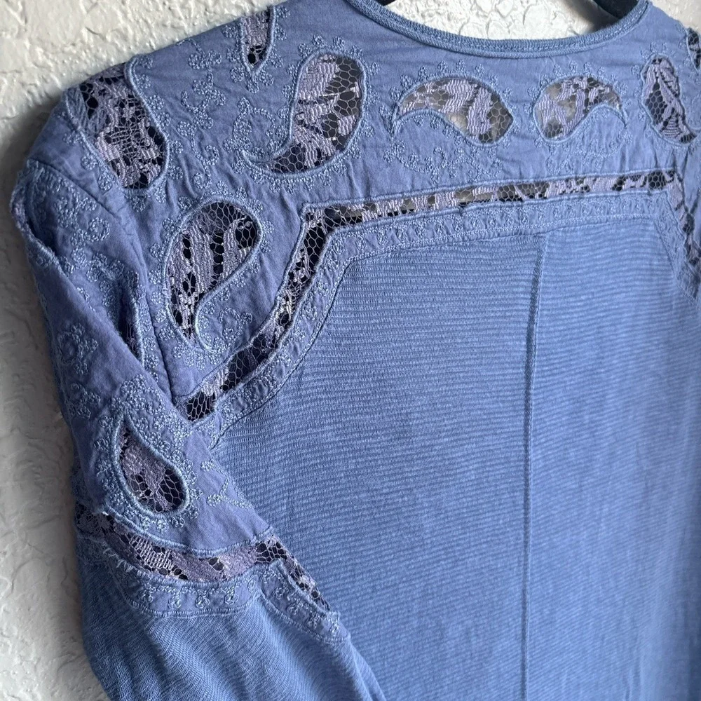 Free People XS Blue Henley Lace-up Long Sleeve Paisley Shirt Top Peasant Boho‎